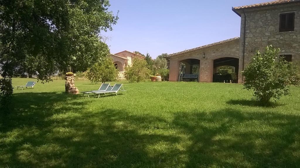 Agriturismo Il Poggiolo Монтемерано Экстерьер фото